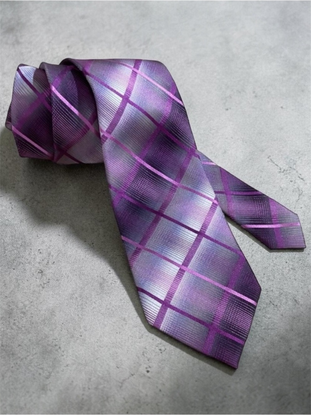 Van Heusen Plaid 100% Silk Men’s Necktie Tie